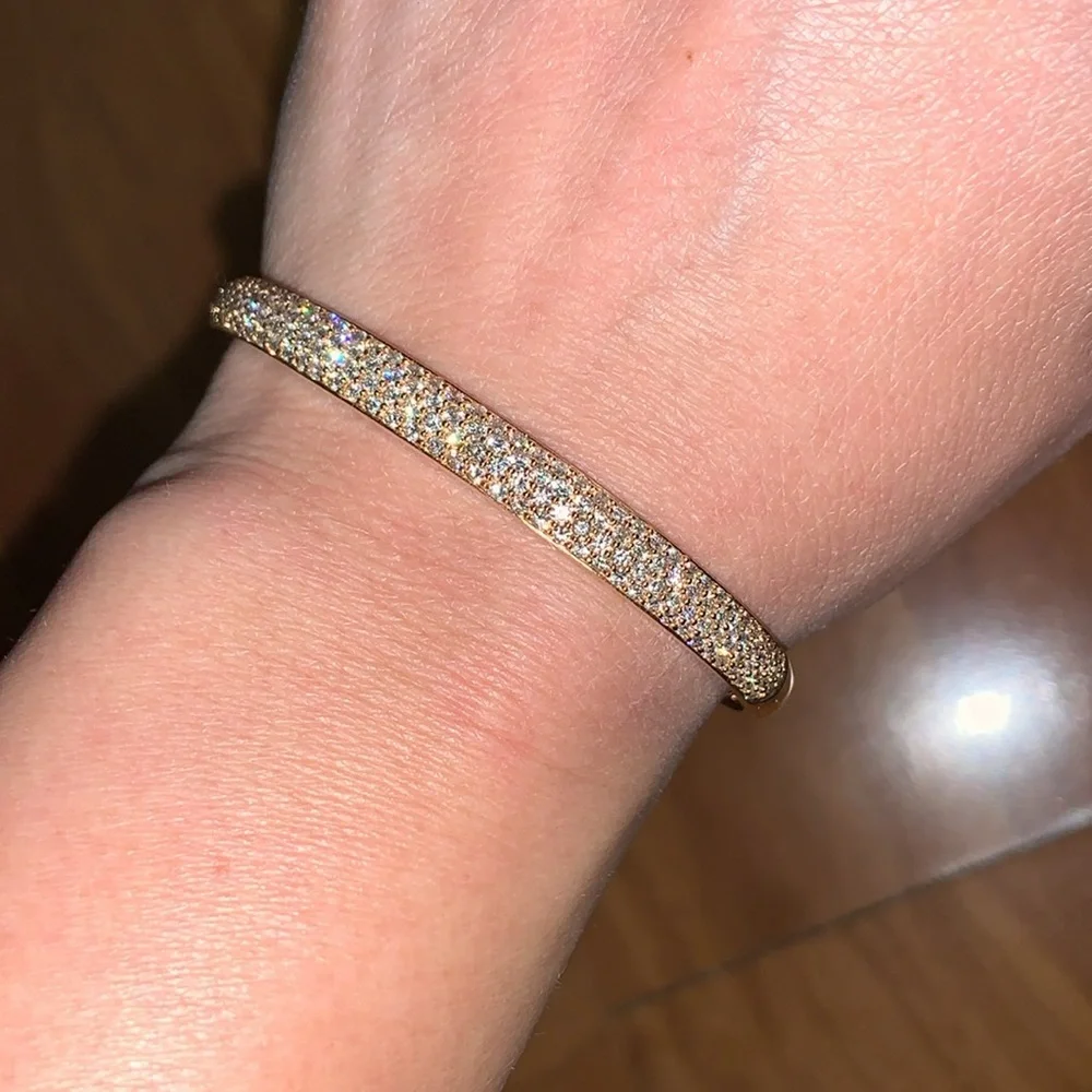 NWT 18k Gold and Diamond Bangle Bracelet